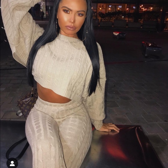 Crop Knit Sweater Set - Picture 2 of 6